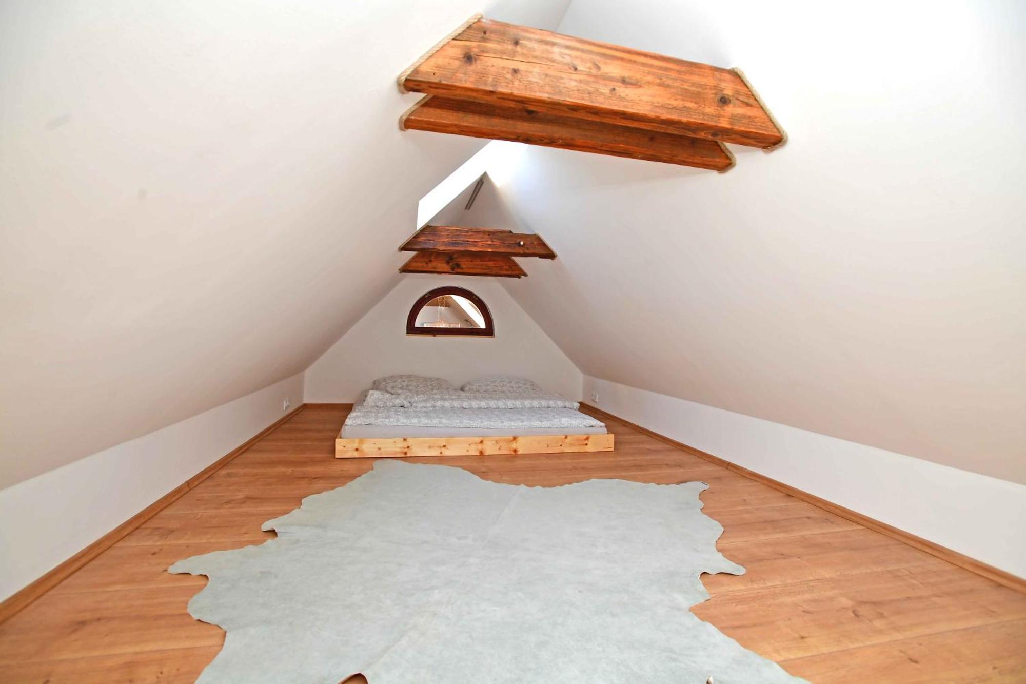 Romantic Apartment Under The Prague Castle Exterior photo