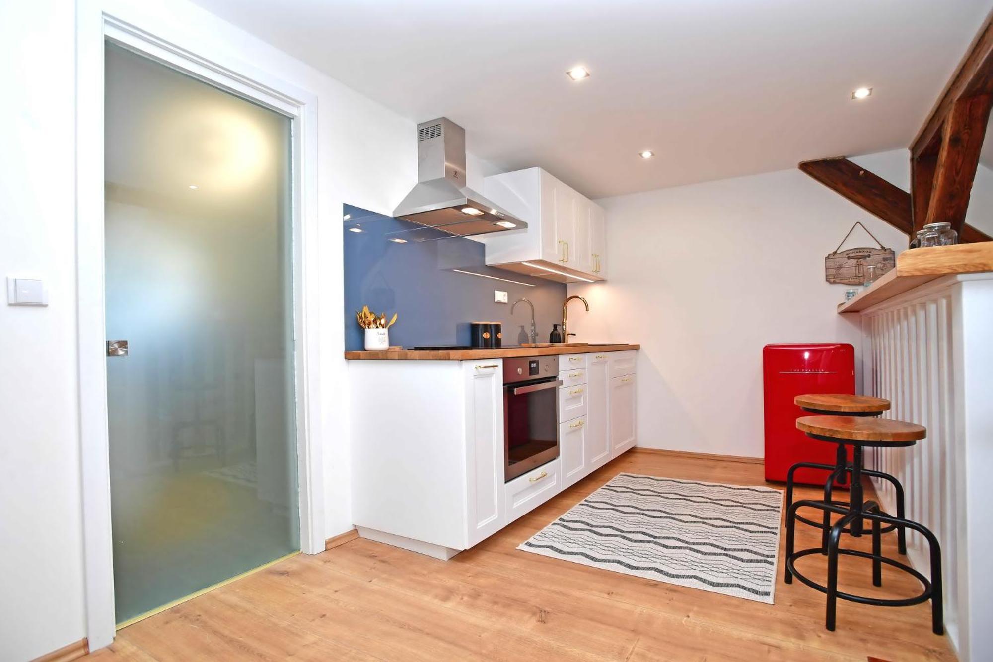 Romantic Apartment Under The Prague Castle Exterior photo