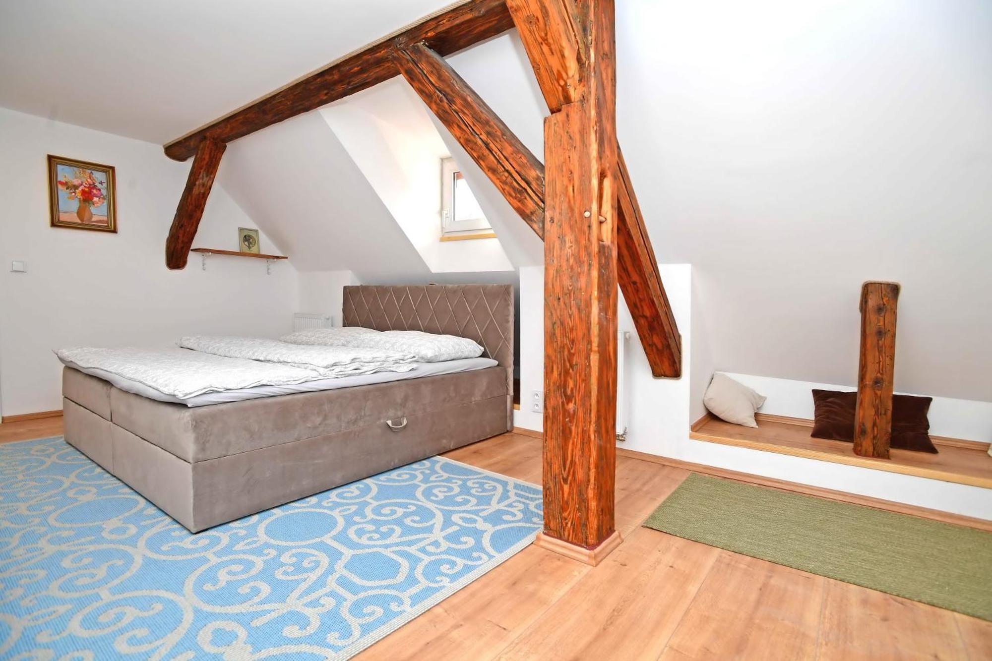 Romantic Apartment Under The Prague Castle Exterior photo